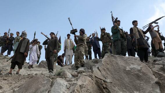 Afghanistan: আমেরিকাকে সাহায্যকারীদের চিঠি দিয়ে খুনের হুমকি তালিবানের| Bangla News