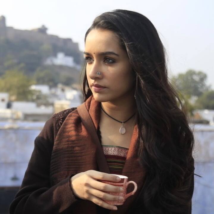 The horror-comedy film ‘Stree’ completed 3 years of its release today. Starring Rajkummar Rao and Shraddha Kapoor in the lead roles, this film emerged to be a superhit. (Image courtesy - @shraddhakapoor/Instagram)