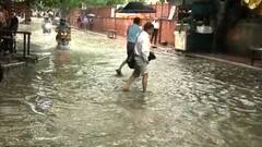 Delhi: बारिश से बुरा हाल, सड़कों पर भरा पानी, ट्रैफिक जाम । Ground report