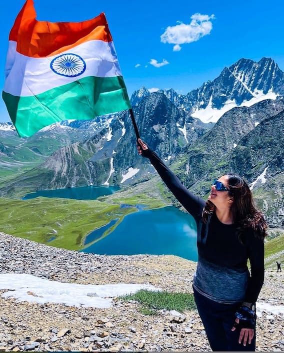 Jyothika Instagram: జ్యోతిక హిమాలయ ట్రెక్కింగ్ ఫొటోస్ వైరల్.. అంతలా వైరల్ కావడానికి కారణమేంటి? Jyothika Instagram: జ్యోతిక హిమాలయ ట్రెక్కింగ్ ఫొటోస్ వైరల్.. అంతలా వైరల్ కావడానికి కారణమేంటి?