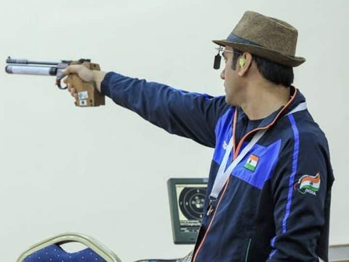 singhraj adana wins bronze tokyo paralympics 2020 indian  shooter  singhraj adana wins bronze medal in p1 mens 10m air pistol Singhraj Adana Wins Bronze : पॅरा-शूटर सिंहराज अधानाची कांस्यपदकाची कमाई, आतापर्यंत भारताच्या खात्यात आठ पदकांची भर