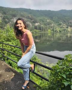 Alia Bhatt Pics: যাত্রা পথের সৌন্দর্যে মুগ্ধ আলিয়া, শেয়ার করলেন ছবি