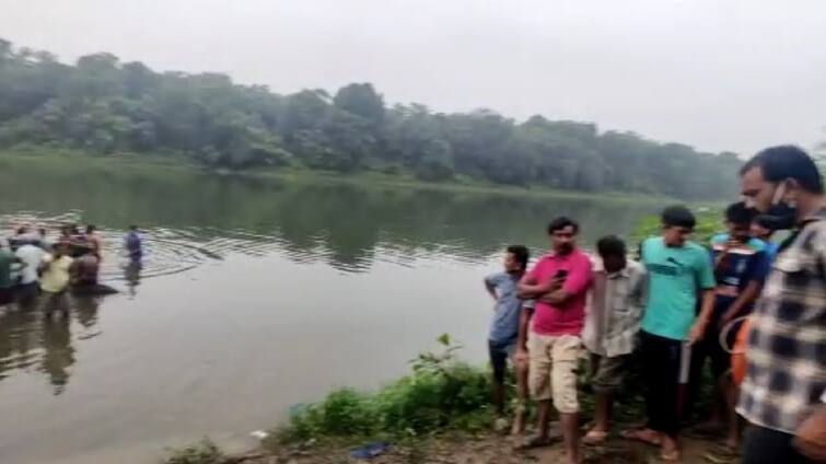 Five members of the same family from Surat drowned in the Ambika river near Mahuva સુરતના એક જ પરિવારના પાંચ લોકો મહુવા પાસે અંબિકા નદીમાં  ડૂબ્યા, સાસુ-વહુનો મળ્યો મૃતદેહ
