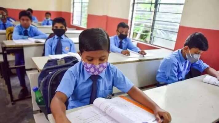 Telangana HC Stays Govt's School Reopening Order આ રાજ્યમાં એક સપ્ટેમ્બરથી નહી ખુલે સ્કૂલ, હાઇકોર્ટે સરકારના નિર્ણય પર લગાવી રોક