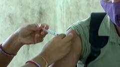 વડોદરામાં ફરી વેક્સિનેશનની કામગીરી શરૂ, લોકોની રસીકરણ કેન્દ્ર પર ભીડ