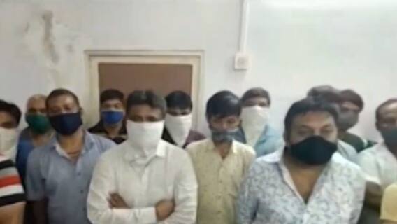 સુરત:સાતમ-આઠમ નિમિત્તે જુગાર રમતા જુગારીઓ પકડ્યા, પોલીસે વિવિધ સ્થળોએ પાડ્યા દરોડા