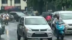 સુરતઃ શહેરના વિવિધ વિસ્તારોમાં ધીમીધારે શરૂ થયો વરસાદ, જુઓ ગુજરાતી ન્યૂઝ