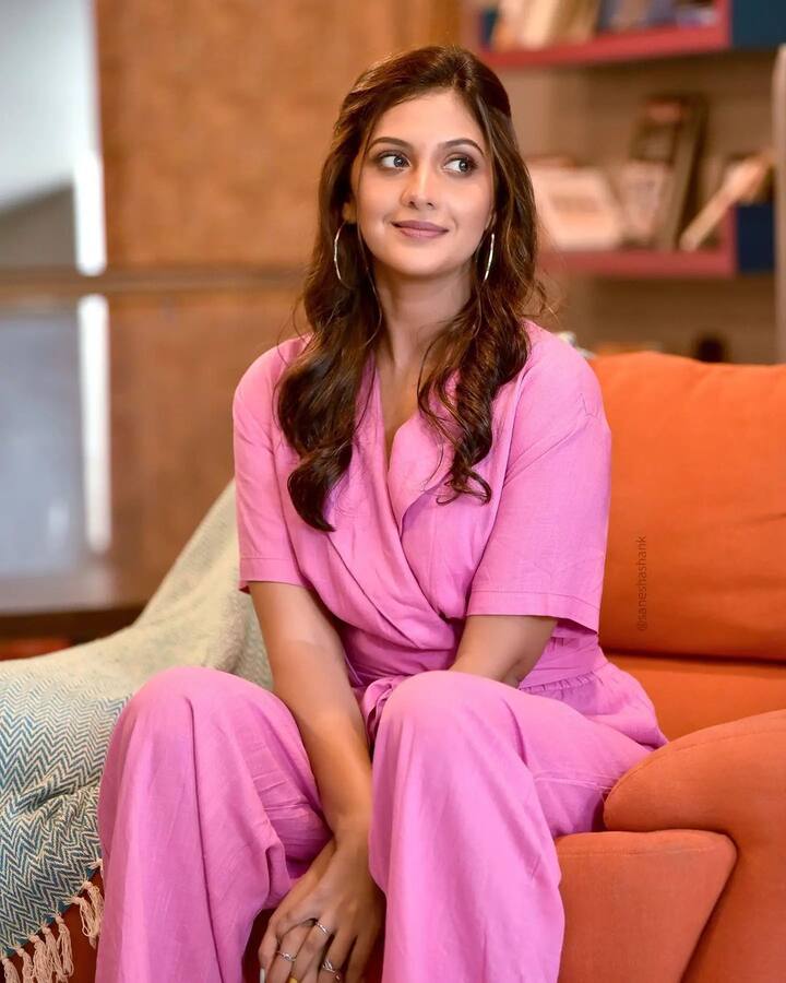 рдпрд╛рдирдВрддрд░ рддрд┐рдЪреА рдЭреА рдорд░рд╛рдареА рд╡рд░реАрд▓ рдЕрдЧреНрдЧрдВрдмрд╛рдИ рд╕рд╛рд╕реВрдмрд╛рдИ рд╣реА рдорд╛рд▓рд┐рдХрд╛рд╣реА рд▓реЛрдХрдкреНрд░рд┐рдп рдард░рд▓реА.(photo courtesy : @tejashripradhan/IG)