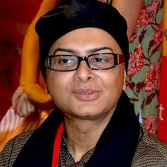 Rituparno Ghosh Birthday: ঋতুরাজের জন্মদিনে...
