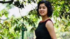 হয় মা নয় বৌমা: 'রানি মা'র লুক উধাও, নতুন স্টাইলে মন মাতাচ্ছেন দিতিপ্রিয়া