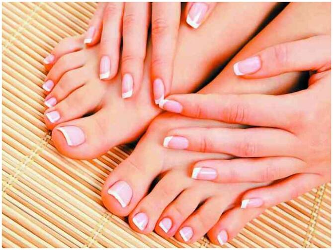 Health Care Tips Get Beautiful And Long Nails In These Ways And Nail Care  Tips | Health Care Tips: पाना चाहते हैं खूबसूरत और लंबे नाखून? आपनाएं ये  टिप्स