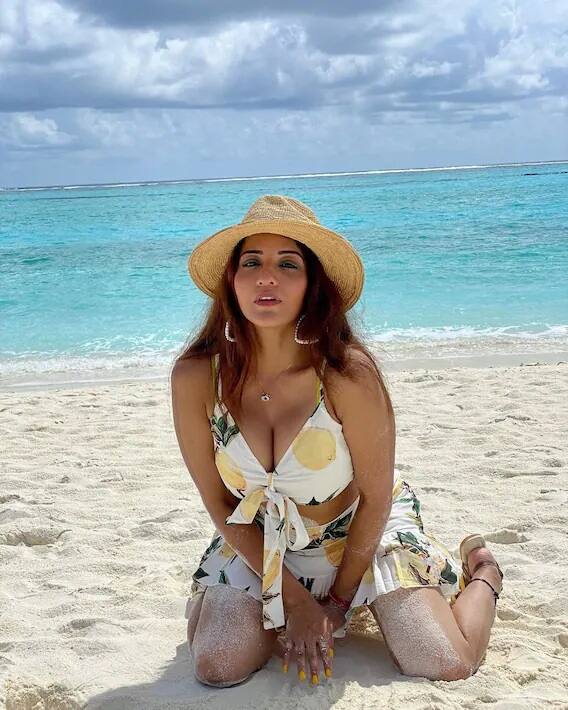 ભોજપુરી એક્ટ્રેસ મોનાલિસા