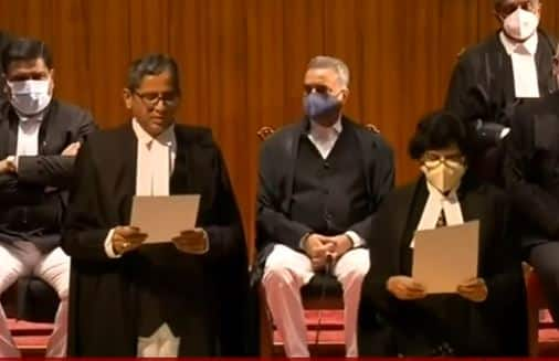 For the first time today, 9 judges took oath in the Supreme Court सुप्रीम कोर्ट में आज पहली बार एक साथ 9 जजों ने ली शपथ, कम होगा पेंडिंग केस का बोझ