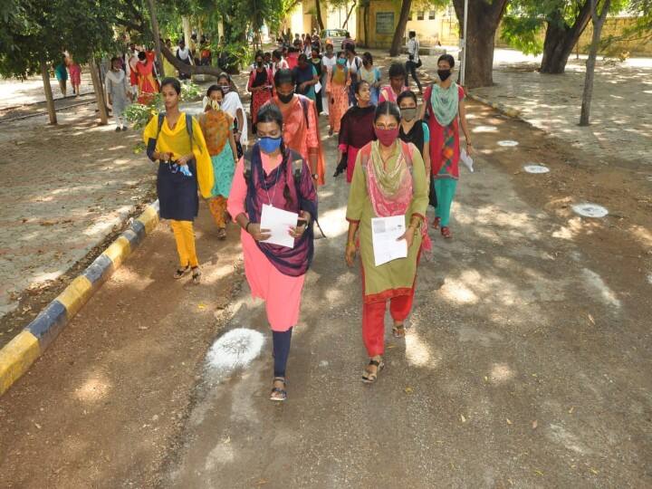 மாணவர்களின் கல்வி மற்றும் உளவியல் நலனுக்காகவே பள்ளி, கல்லூரிகள் செயல்பட அனுமதிக்கப்பட்டுள்ளதாக தமிழக அரசு முன்னதாக தெரிவித்தது குறிப்பிடத்தக்கது.