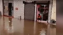 UP के कई इलाकों में बारिश ने बिगाड़े हालात, सड़कों पर भरा पानी