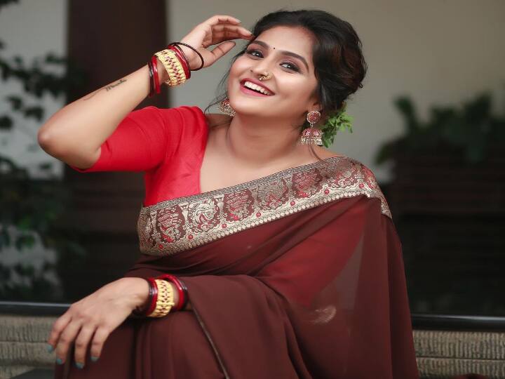 தாயாகி சில நேரம் சேயாகி சில நேரம் மடிமேல உன்னை சொமப்பேனே சந்தோஷத்தில் என்னை மறப்பேனே