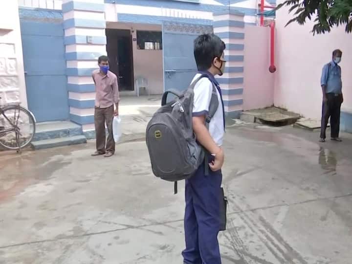 Schools Reopening In Telangana: Many Remain Shut In Hyderabad Despite Govt's Assent To Reopen Schools Reopen In Telangana, But Many Stay Shut In Hyderabad Amid Covid Fear And Confusion