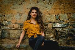 Fatima Sana Shaikh ने Printed Shirt और Blue Denim में दिखाया अपना Casual ठाठ, घूम रही हैं Dharamshala की खूबसूरत वादियों में