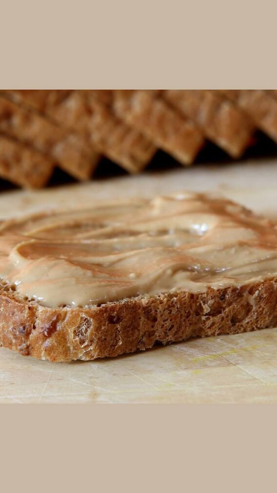 কেন খাবেন পুষ্টিকর পিনাট বাটার?