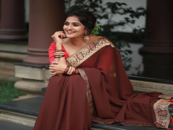 ஏழேழு சென்மந்தான் எடுத்தாலும் எப்போதும் நெஞ்சுக்குள்ள ஒன்ன சொமப்பேனே