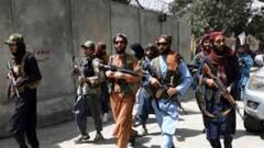 Afghanistan-Iran border पर देश छोड़ रहे लोगों की भारी भीड़, देखें तस्वीरें | इंडिया चाहता है