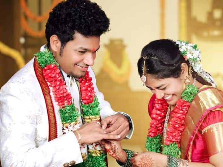 Mukku Avinash Of Jabardasth Fame is Engaged with Anuja Mukku Avinash: ముక్కు అవినాష్‌ పెళ్లి కబురు.. నిశ్చితార్థం ఫొటోలు వైరల్, అమ్మాయి ఎవరంటే..