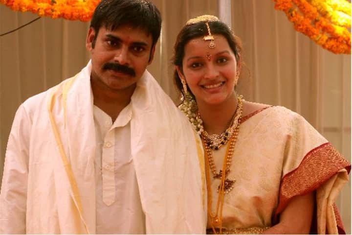 పవన్ కళ్యాణ్ అరుదైన చిత్రాలు