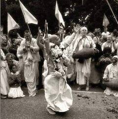PHOTO : इस्कॉनचे संस्थापक श्रील भक्तीवेदांत स्वामी प्रभुपाद यांच्याबद्दल 'या' गोष्टी माहिती आहेत का?