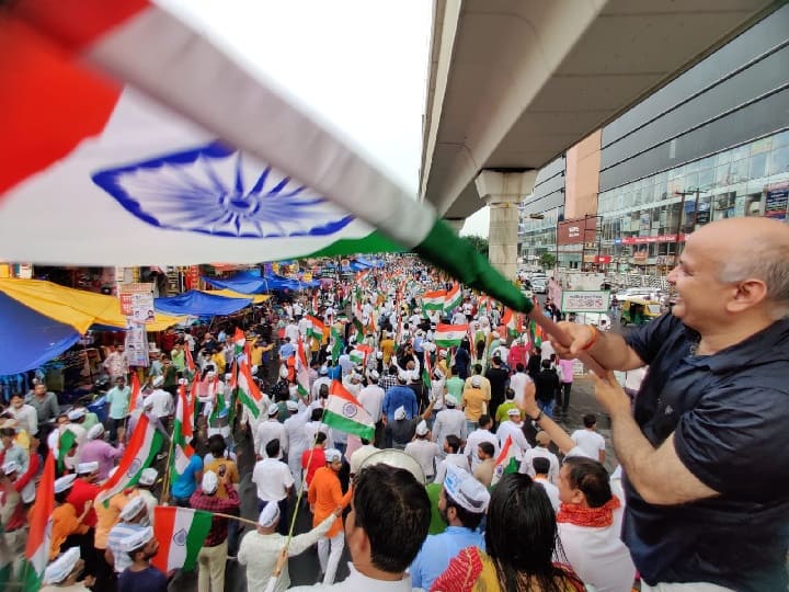 आम आदमी पार्टी ने नोएडा में निकाली तिरंगा यात्रा, संजय सिंह ने कही बड़ी बात