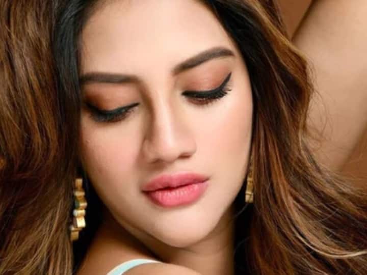 Nusrat Jahan returned to social media after the birth of her son see pic Nusrat Jahan Photo: बेटे के जन्म के बाद सोशल मीडिया पर लौटीं नुसरत जहां, फैंस के साथ शेयर की ये खास तस्वीर