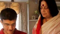 Sourav Ganguly : করোনা আক্রান্ত হয়ে উডল্যান্ডস হাসপাতালে ভর্তি সৌরভ গঙ্গোপাধ্যায়ের মা | Bangla News