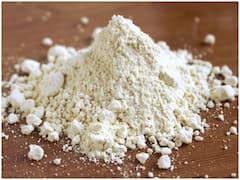 Kitchen Hacks: नकली बेसन से बिगड़ सकती है सेहत, इस तरह करें पहचान