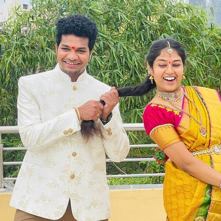 అవినాష్ను పెళ్లాడుతున్న అమ్మాయి పూర్తి పేరు అనూజ వాకిటి అని తెలిసింది. ఇది పెద్దలు కుదిర్చిన పెళ్లని సమాచారం. అయితే, పెళ్లి ఎప్పుడు అనేది అవినాష్ ఇంకా వెల్లడించలేదు.
