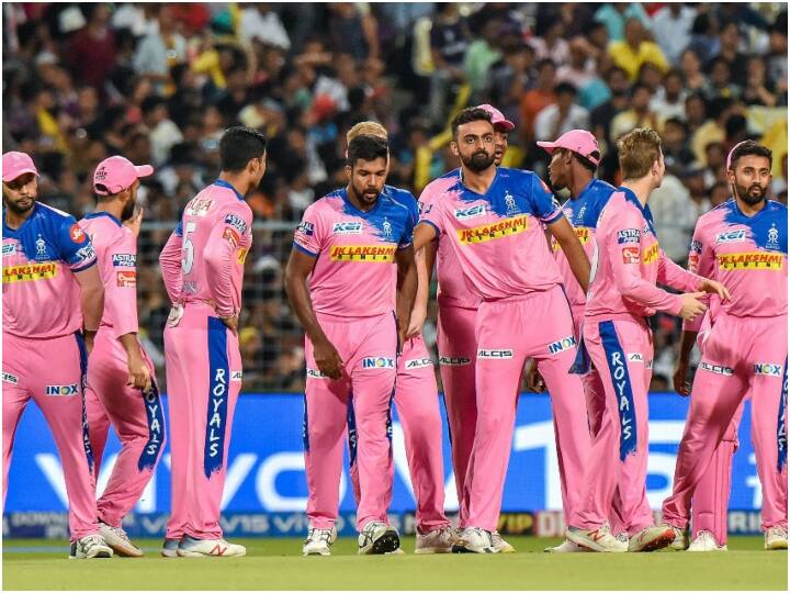 राजस्थान रॉयल्स की टीम मौजूदा प्वाइंट टेबल में पांचवें नंबर पर है. वह भारत में खेले गए आईपीएल 2021 के पहले फेज़ में सात मैचों में तीन मैच जीती थी. वो 21 सितंबर को पंजाब किंग्स के खिलाफ आईपीएल 2021 के दूसरे चरण का अपना पहला मुकाबला खेलेगी.