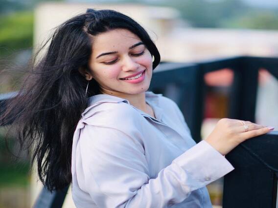 Actress Mirnalini ravi pics | கொஞ்சும்போது செல்பி எல்லாம் வேண்டாம் - மிர்னாலினி ரவி போட்டோ ஆல்பம் Actress Mirnalini ravi pics | கொஞ்சும்போது செல்பி எல்லாம் வேண்டாம் - மிர்னாலினி ரவி போட்டோ ஆல்பம்
