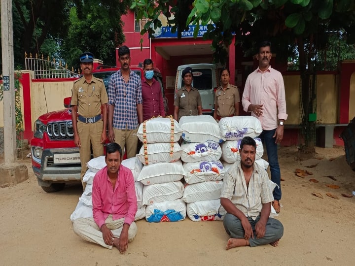 Two arrested for trying to smuggle banned tobacco products from bangalore . வேலூர் : பாஸ்ட் அண்ட் ஃப்யூரியஸ் பட ஸ்டைலில் குட்கா கடத்தல்.. இருவர் கைது..!