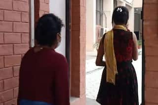 યુવતી પ્રેમી સાથે માણી રહી હતી શરીરસુખ ને બીજો પ્રેમી આવી પહોંચ્યો, ઝગડો શરૂ થયો ને યુવતીના પતિની પ્રેમિકા ઘરમાં આવી જતાં...........