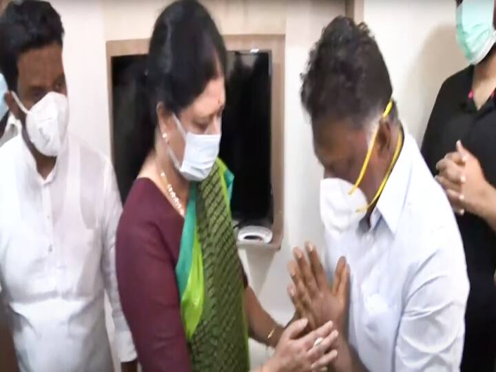 sasikala paid tribute to ops wife demise in hospital கண்கலங்கிய ஓ.பி.எஸ்... கைகளைப் பற்றி ஆறுதல் தெரிவித்தார் சசிகலா..!