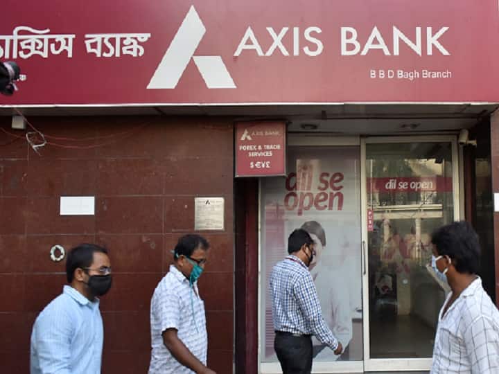 Axis Bank extends credit card business 20 percent axis bank minimum balance charges Axis Bank बढ़ाएगा क्रेडिट कार्ड ग्राहक, 20 फीसदी हिस्सेदारी बढ़ाने का लक्ष्य