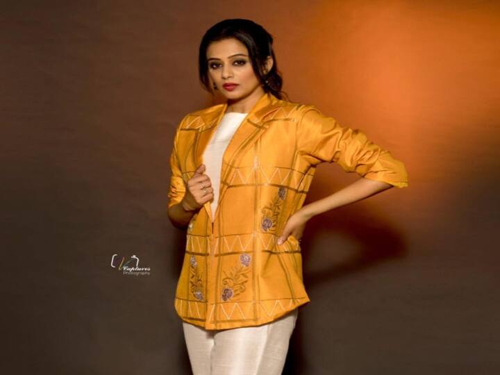 பெண்மையில் பேராண்மை ஆண்மையில் ஓர் பெண்மை கண்டறியும் நேரம் இது காதலியே