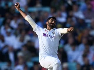 Jasprit Bumrah : बूम बूम बुमराह... जसप्रीत बुमराहने इतिहास रचला, कसोटी क्रमवारीत अव्वल स्थान पटकावलं