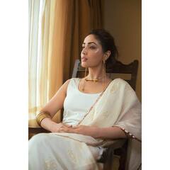 Yami Gautam Photo: తెల్ల చీరలో మల్లెపువ్వులా మెరిసిపోతున్న యామీ