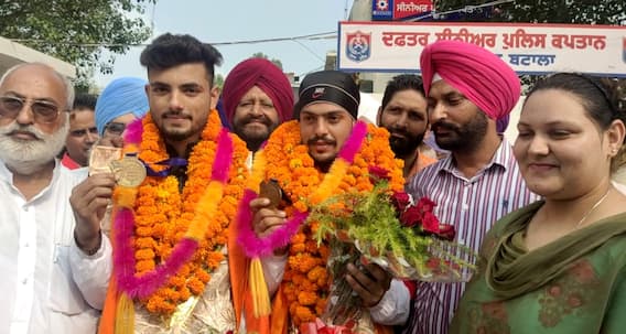 ਪੰਜਾਬ ਦੇ ਦੋ ਖਿਡਾਰੀਆਂ ਨੇ ਕਿੱਕ ਬਾਕਸਿੰਗ ਦੀ ਨੈਸ਼ਨਲ ਚੈਂਪੀਅਨਸ਼ਿਪ 'ਚ ਜਿੱਤੇ ਗੋਲਡ ਮੈਡਲ ਪੰਜਾਬ ਦੇ ਦੋ ਖਿਡਾਰੀਆਂ ਨੇ ਕਿੱਕ ਬਾਕਸਿੰਗ ਦੀ ਨੈਸ਼ਨਲ ਚੈਂਪੀਅਨਸ਼ਿਪ 'ਚ ਜਿੱਤੇ ਗੋਲਡ ਮੈਡਲ
