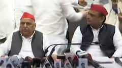 दो साल बाद सपा दफ्तर पहुंचे Mulayam ने बेटे Akhilesh को दिया ये आशीर्वाद | Mudde Ki Baat