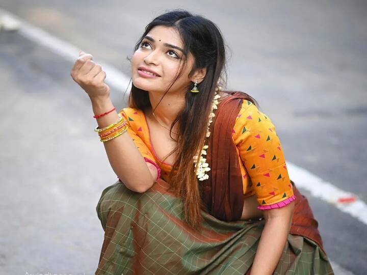 பம்பரத்த போல நானும் ஆடுறேன் மார்கமா பச்ச தண்ணீர் நீ கொடுக்க ஆகிபோகும் தீர்த்தம