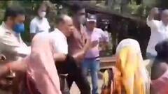 West Burdwan : রানিগঞ্জে রাস্তার পাশে ধস নেমে গর্ত, ক্ষিপ্ত গ্রামবাসীর সঙ্গে ধস্তাধস্তি আধিকারিকদের | Bangla News