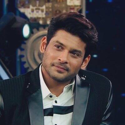 As the Indian showbiz industry and fans woke up to the shocking news of actor Sidharth Shukla's death on Thursday, his colleagues and friends expressed their grief on Twitter and are still in a state of shock!