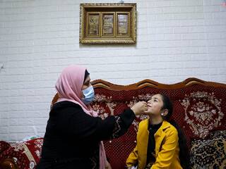 Tamilnadu Corona Update:  தமிழ்நாட்டில் இன்று புதிதாக 1556 பேருக்கு கொரோனா தொற்று: 18 பேர் உயிரிழப்பு!