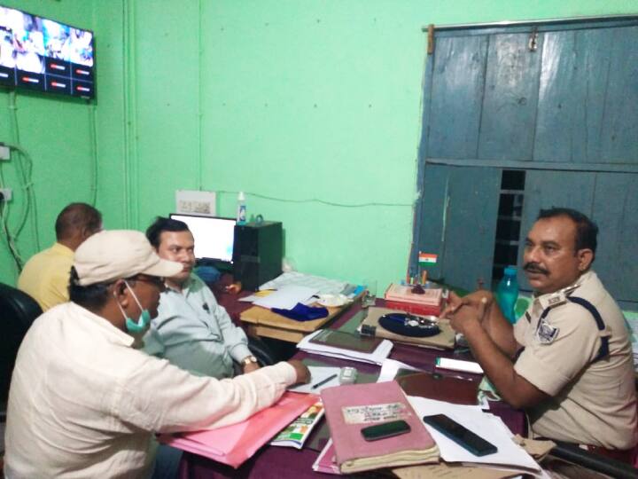 Bihar News: बांका में खनन विभाग के पदाधिकारियों को बालू माफिया ने दौड़ा-दौड़ाकर पीटा, वाहन भी क्षतिग्रस्त
