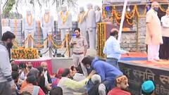 Mussoorie Golikand: आज भी ताजा हैं जख्म, शहीद स्थल पर शहीदों को श्रद्धांजलि। Pahad Prabhat